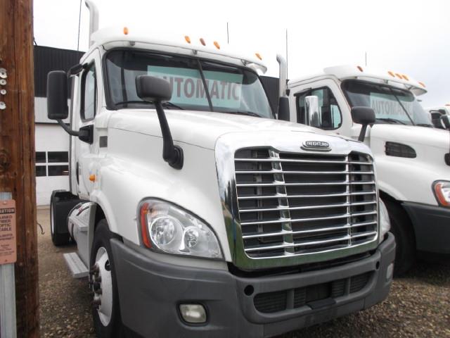 2012 FREIGHTLINER CASCADIA S/A 5TH WHEEL TRUCK